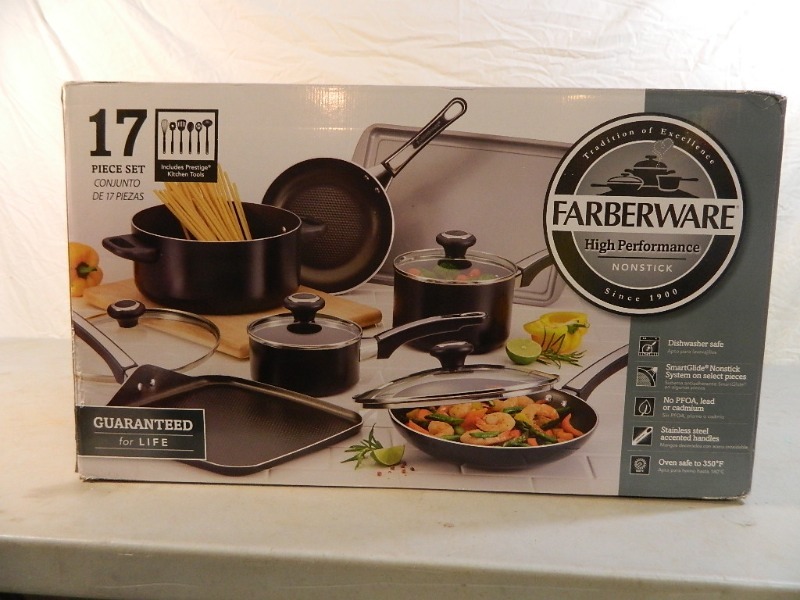 lot 9 image: New 17Pc Farberware Pan Set