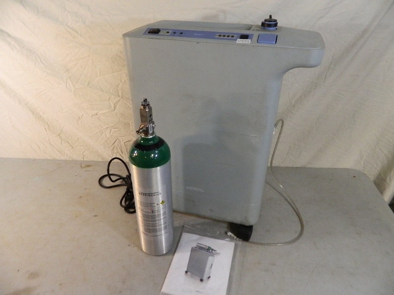 lot 13 image: Respironics Ultrafill Home Oxygen Filling Station