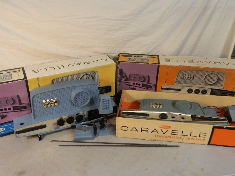 lot 27 image: 2 Vintage Carvelle Transmitter  Receivers