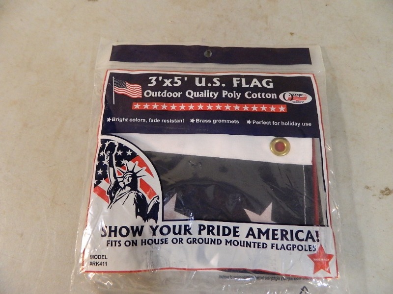 lot 33 image: New 3 x 5 American Flag