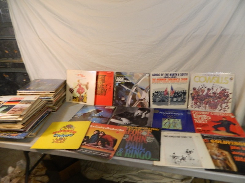 lot 39 image: Large Lot of Records