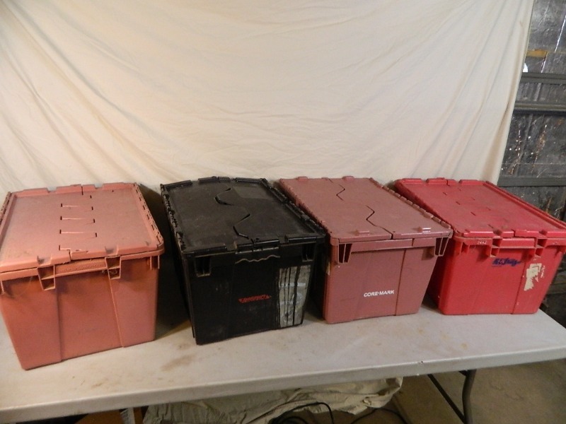 lot 58 image: 4 Commercial Totes