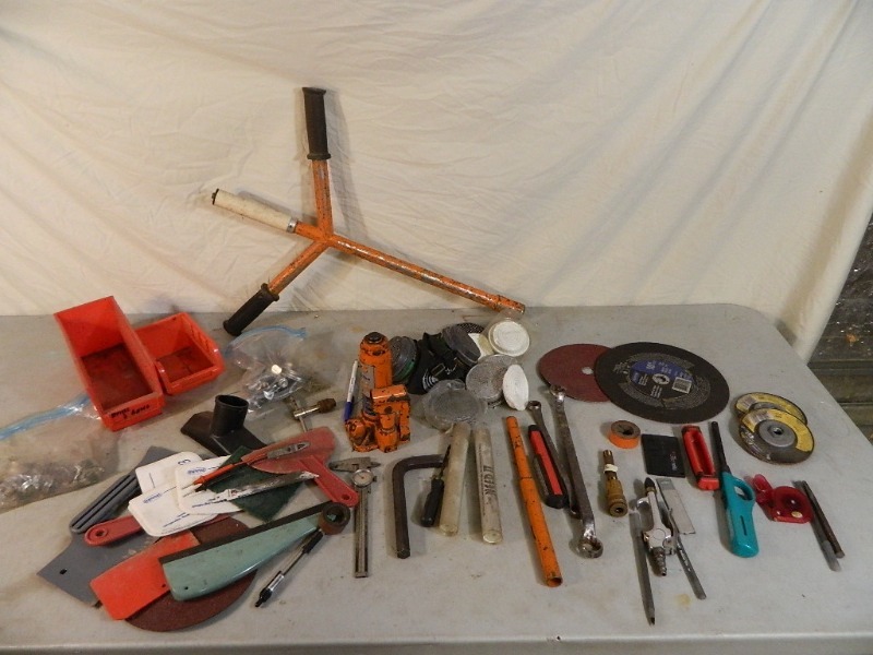lot 69 image: Assorted Tools and Supplies