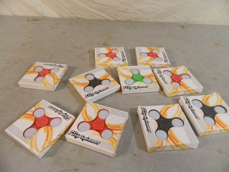 lot 75 image: 10 New LED Fidget Spinners