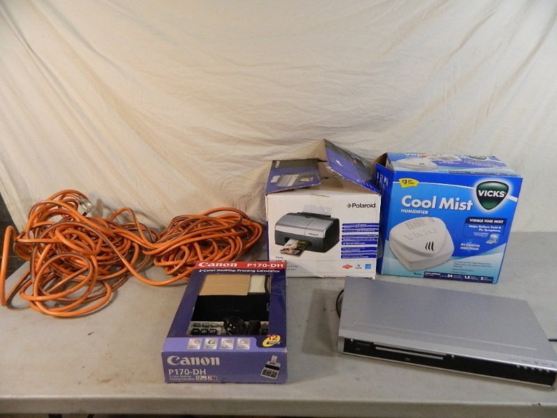 lot 100 image: Assorted Electronics