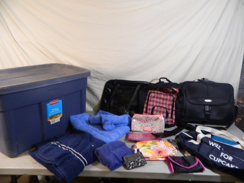 lot 125 image: Tote with Lid, New Bag, More