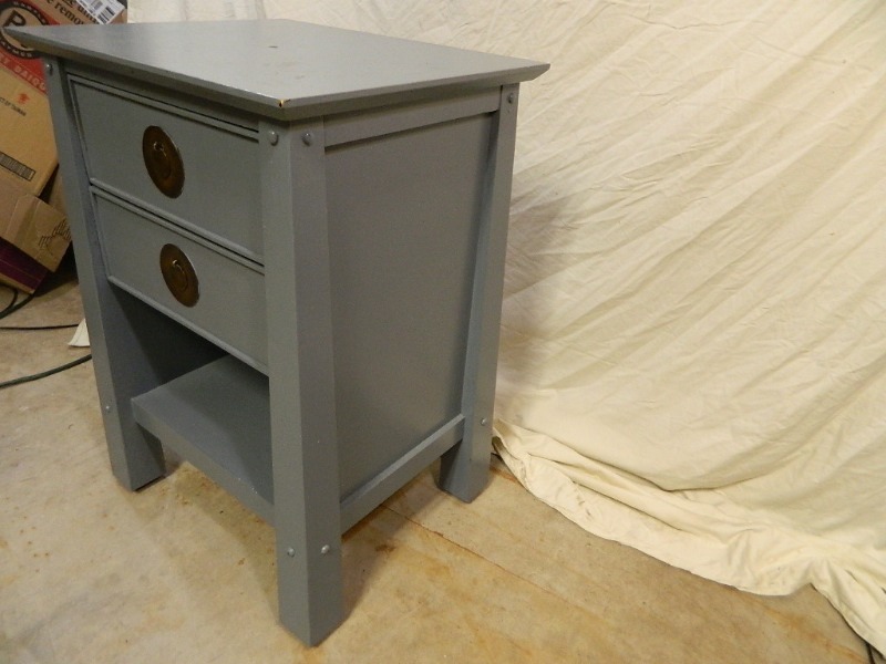 lot 162 image: Cute 2 Drawer Nightstand