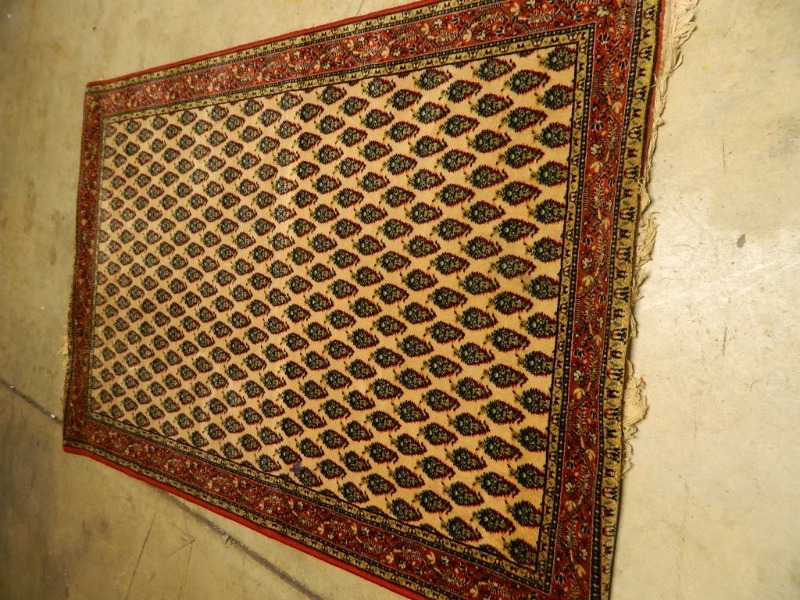 lot 167 image: Rug