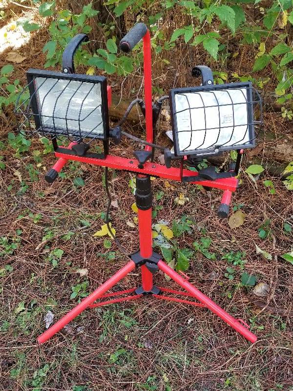 lot 5 image: Double Work Light