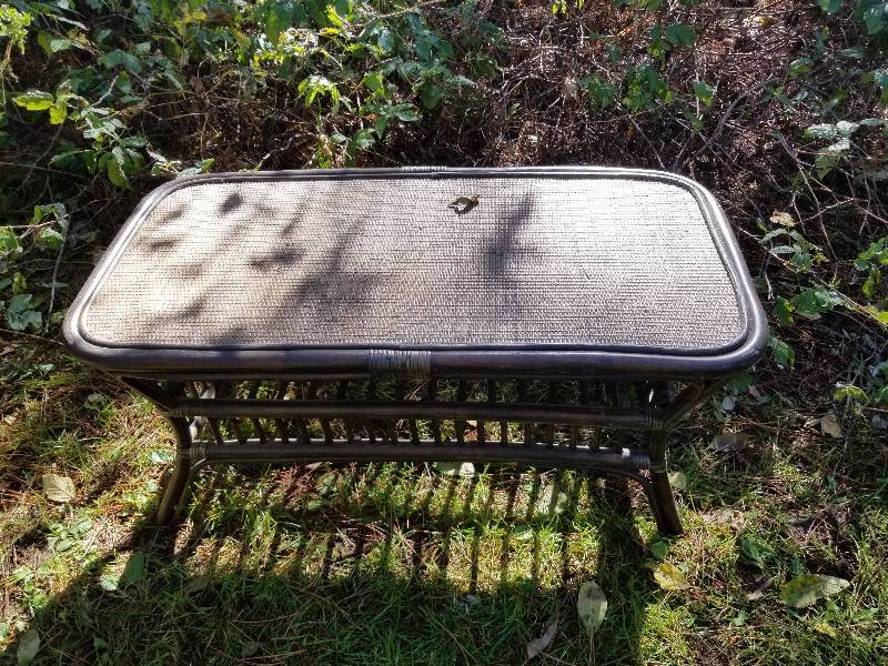 lot 9 image: Rattan Patio Table, 40x20x17