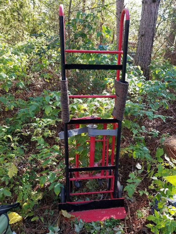lot 11 image: Heavy Duty Furniture Mover