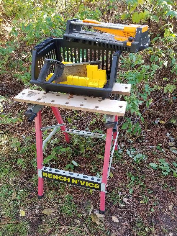 lot 22 image: Bench NVice Table with Miter Saw
