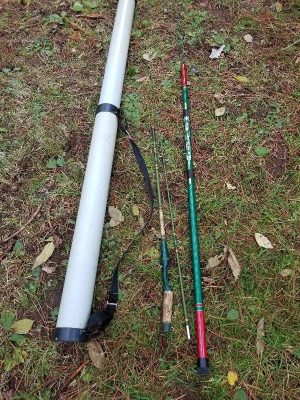 lot 40 image: SilStar Pan Fishing Pole & Carry Case.  13, 4 Section pole