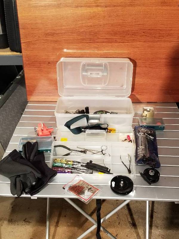 lot 43 image: Lot - Misc Fishing Tackle - Line Winder, Fly Rod Tying Items, etc