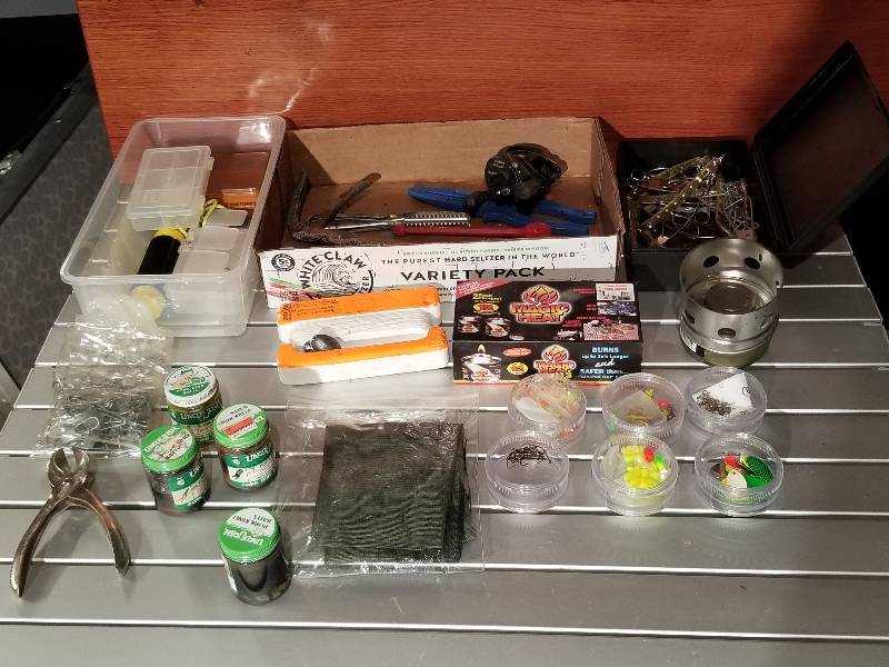 lot 44 image: Lot - Misc Fishing Tackle