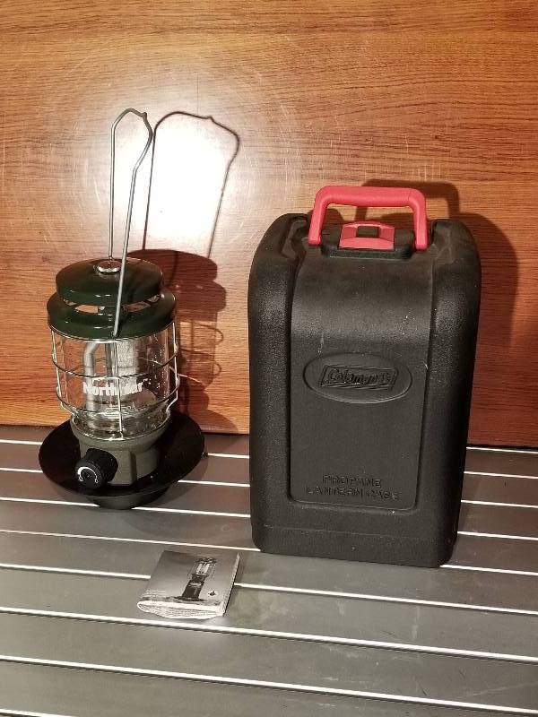 lot 74 image: Coleman Propane Lantern wCase