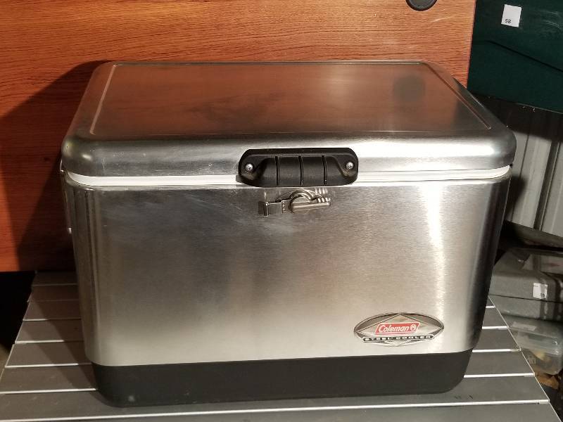 lot 84 image: Coleman Cooler