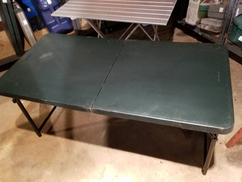 lot 93 image: Camping - Folding Table
