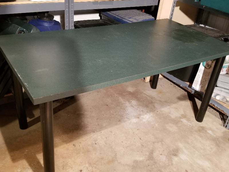 lot 112 image: 5ft Table - Very Solid