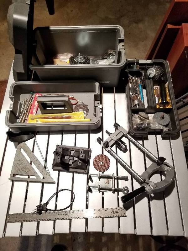 lot 124 image: Lot - Misc Drill Accessories, Bits, Etc