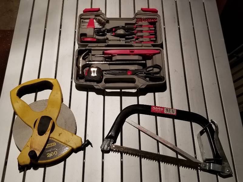 lot 133 image: Lot - Stanley 200 Tape Measure, Durabuilt Tool Kit, Etc