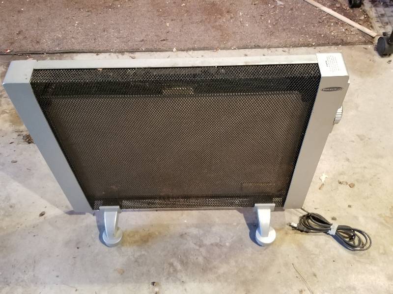 lot 152 image: Electric Heater
