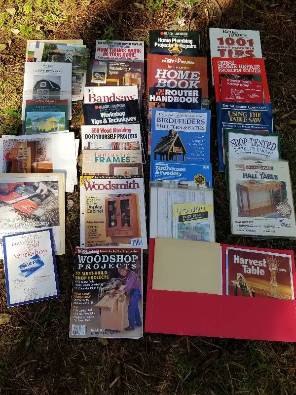 lot 155 image: Lot - DIY Books - Woodworking, Birdhouses, etc