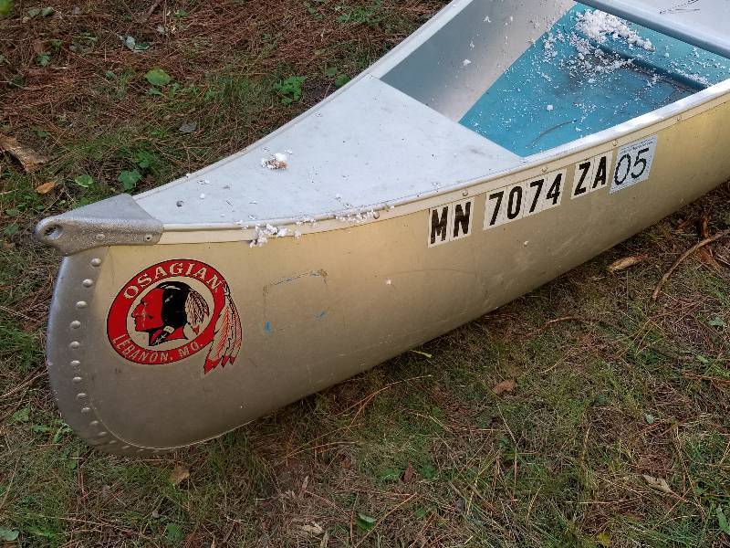 lot 164 image: Osage 17ft Square Stern Cargo Canoe wOars