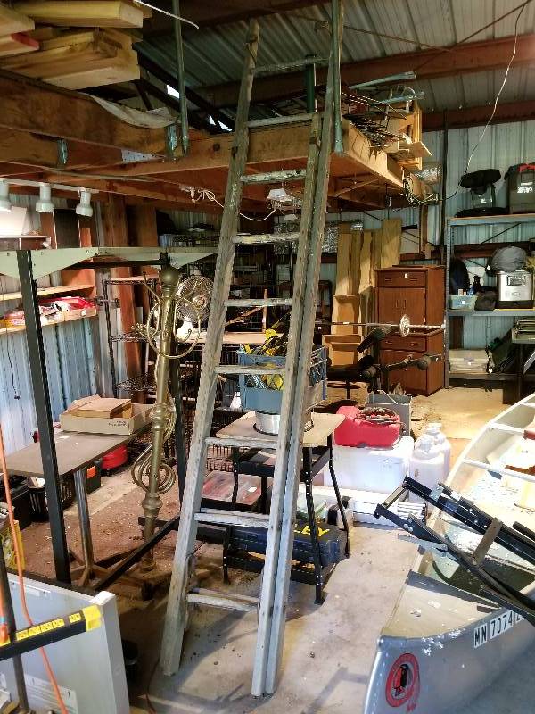 lot 167 image: Vintage Wood Extension Ladder