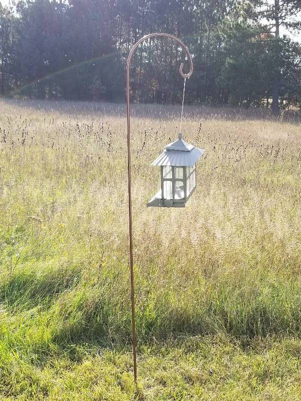 lot 171 image: Garden Shepherd Hook with Birdfeeder