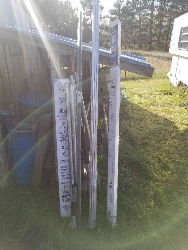 lot 186 image: Lot - Martin House Poles, Birdhouse Poles, Etc