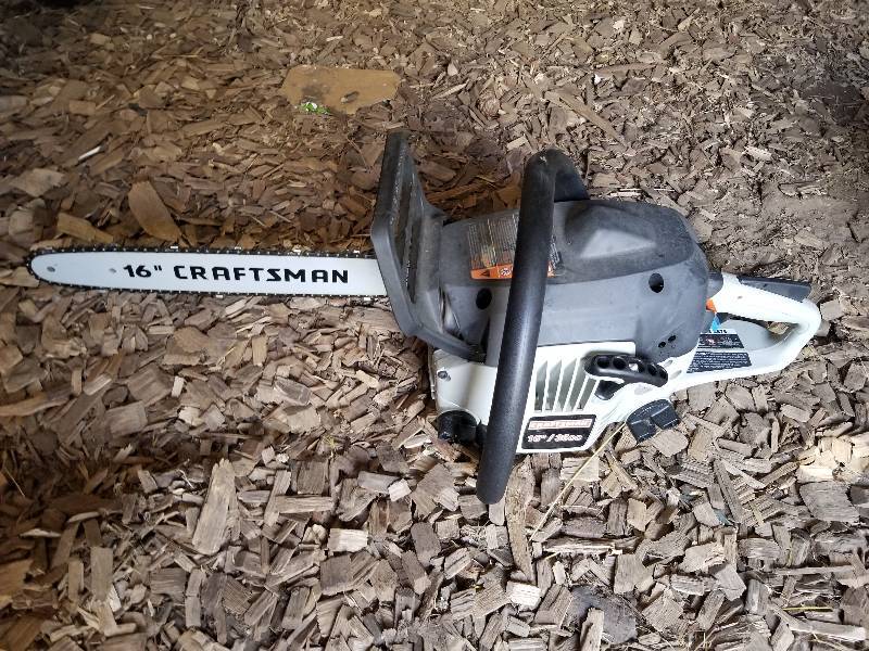 lot 219 image: Craftsman 16 Gas Chainsaw