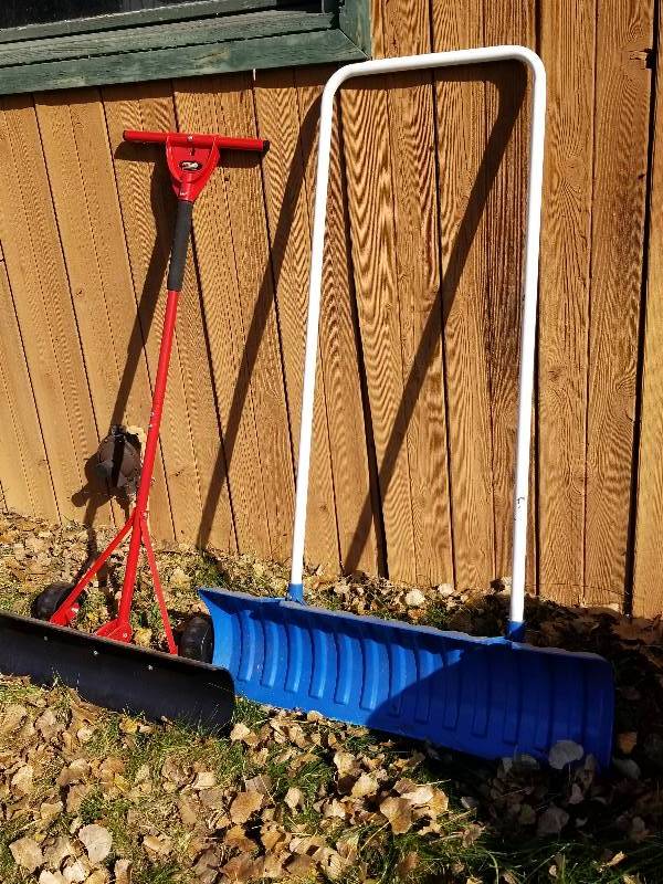 lot 241 image: Lot -Push Snow Shovels
