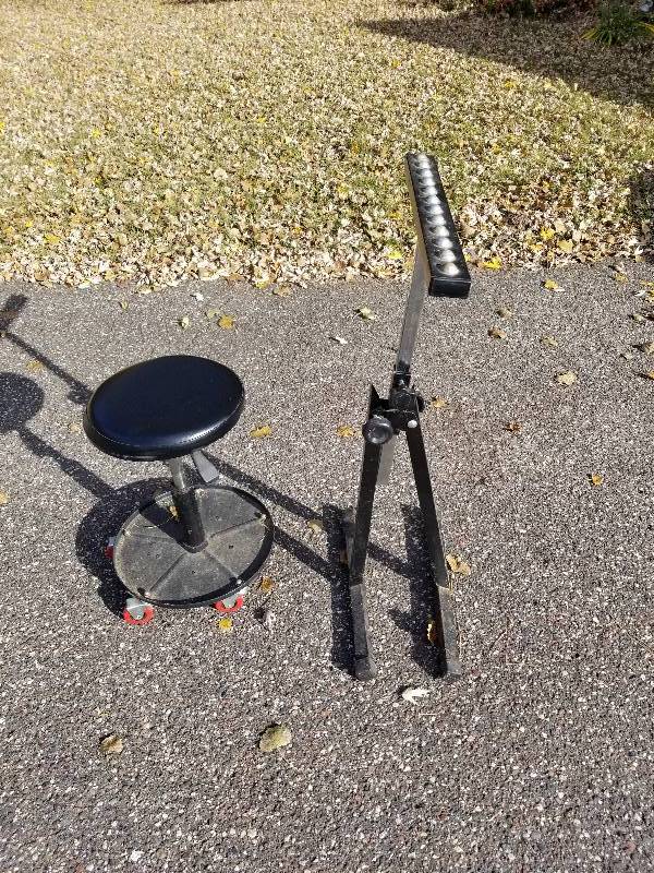 lot 259 image: Rolling Shop Stool and Roller