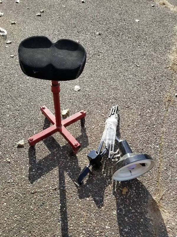 lot 260 image: Rolling Shop Stool and Work Light