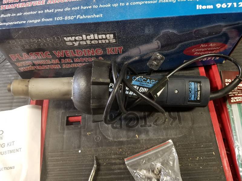 lot 323 image: Chicago Electric Plastic Welding System