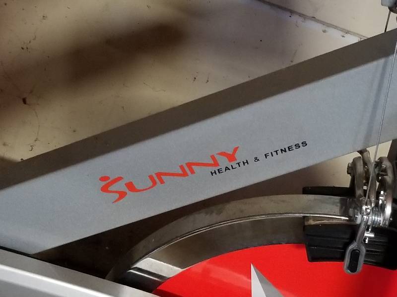 lot 357 image: Sunny Health & Fitness Indoor Cycling Bike
