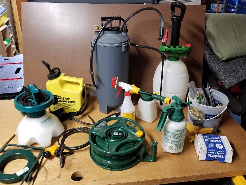 lot 371 image: Lot - Misc Sprayers, Sprinklers, Etc