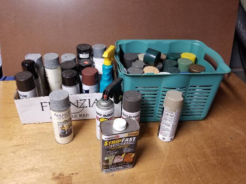lot 373 image: Lot - Spray Paints, Etc - partialfull containers