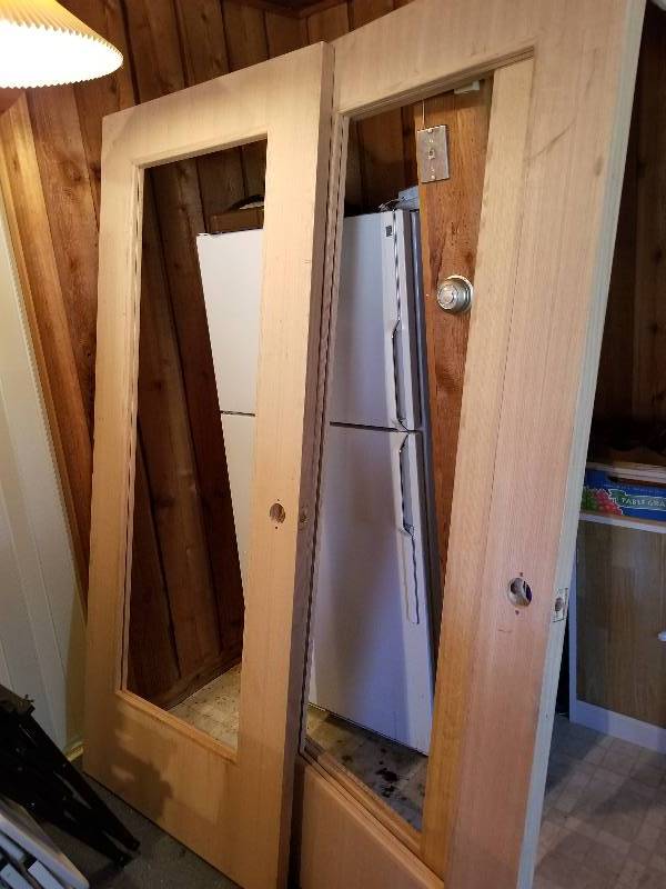 lot 385 image: Lot - Wood Doors (needs glass), 80x36