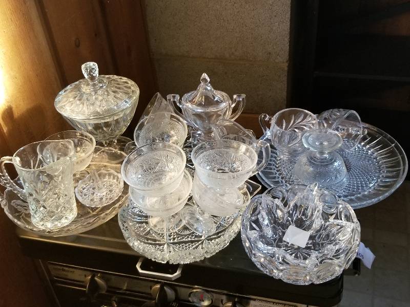 lot 401 image: Lot - Misc Glassware, Candy Dish, Etc