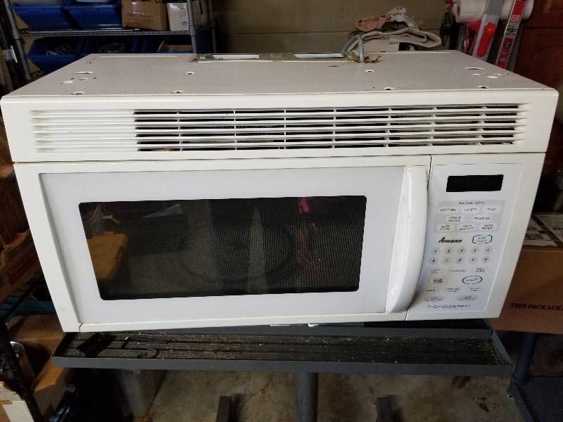 lot 434 image: Amana Radarange Microwave 16x30x14