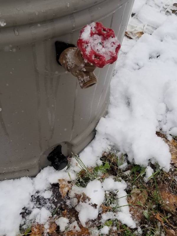 lot 445 image: Earthminded Rain Barrel Station with Spicket