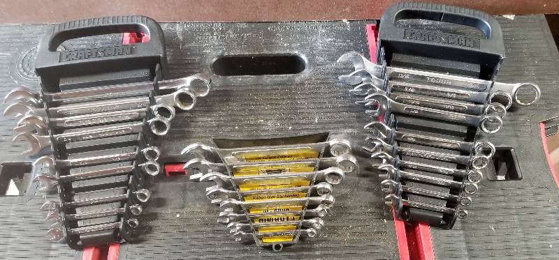 lot 331 image: Lot - Misc Wrenches
