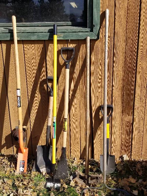 lot 240 image: Lot - Longhandled - Ridgid & Truper Shovels, Rake, Bender, etc