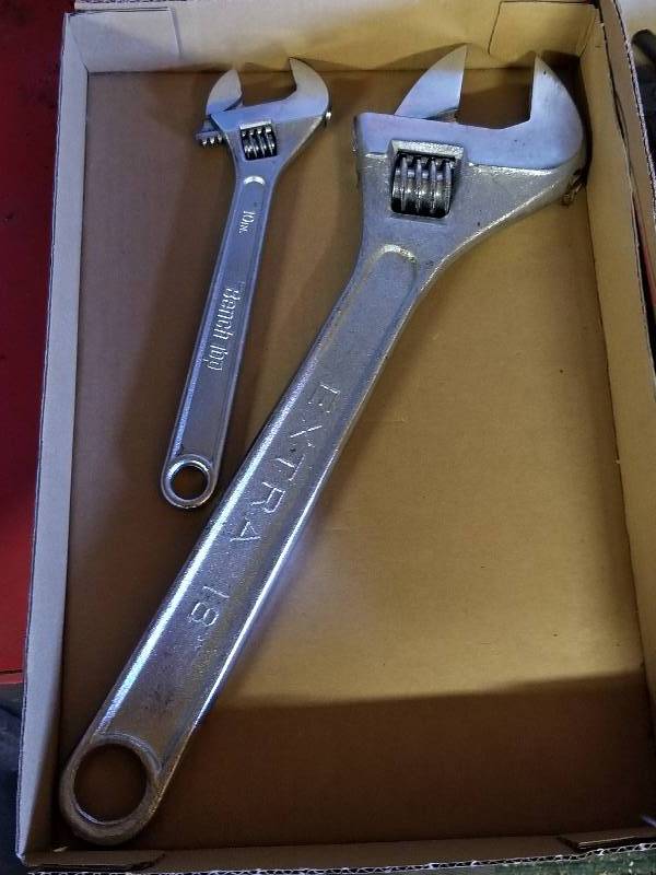 lot 279 image: Lot - 18 and 10 Wrenches