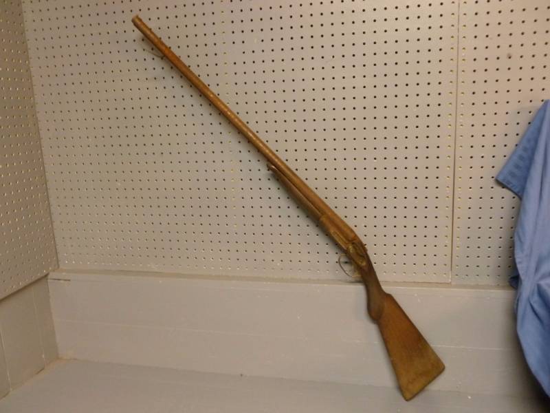 Vintage Wall Hanger Gun