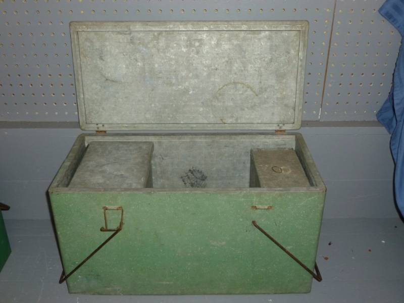 Vintage Picnic Cooler