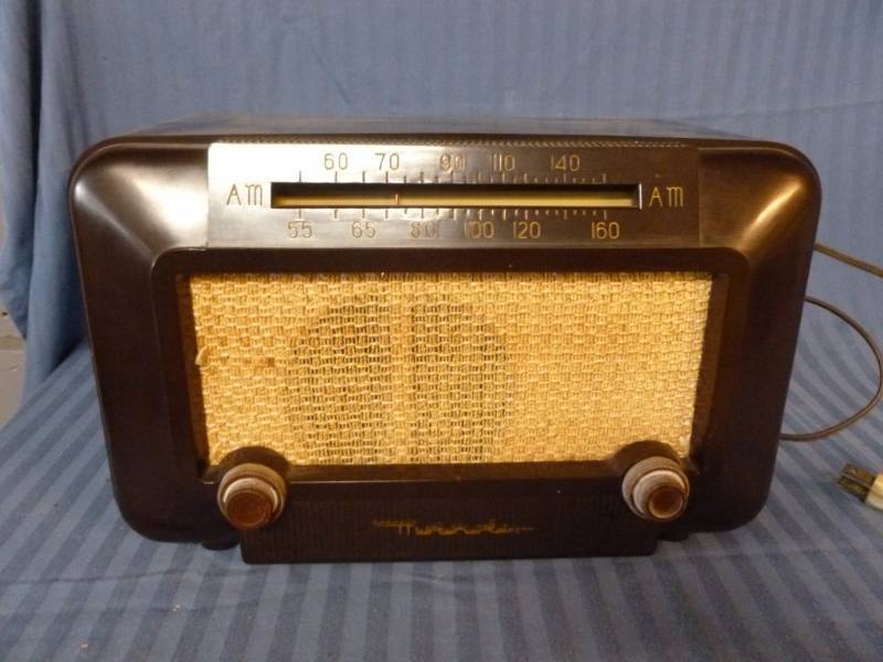 Vintage Tube Radio