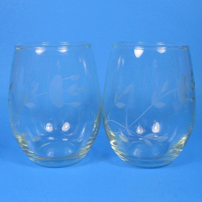lot 90 image: Drink Up